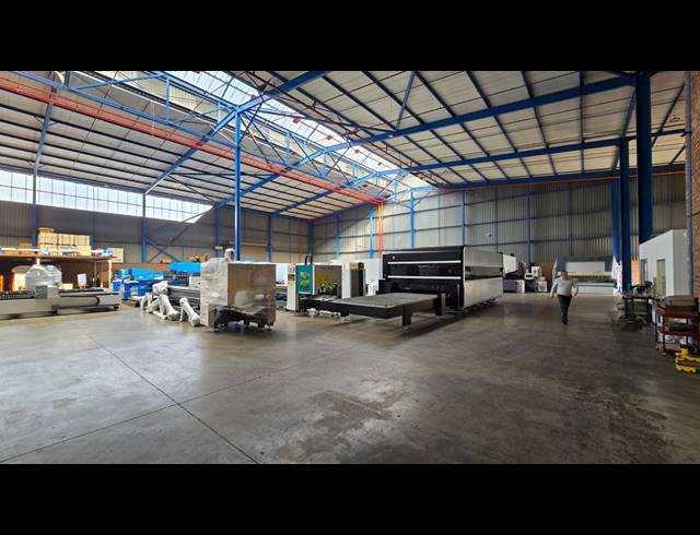 2,170M² WAREHOUSE TO LET IN SPARTAN